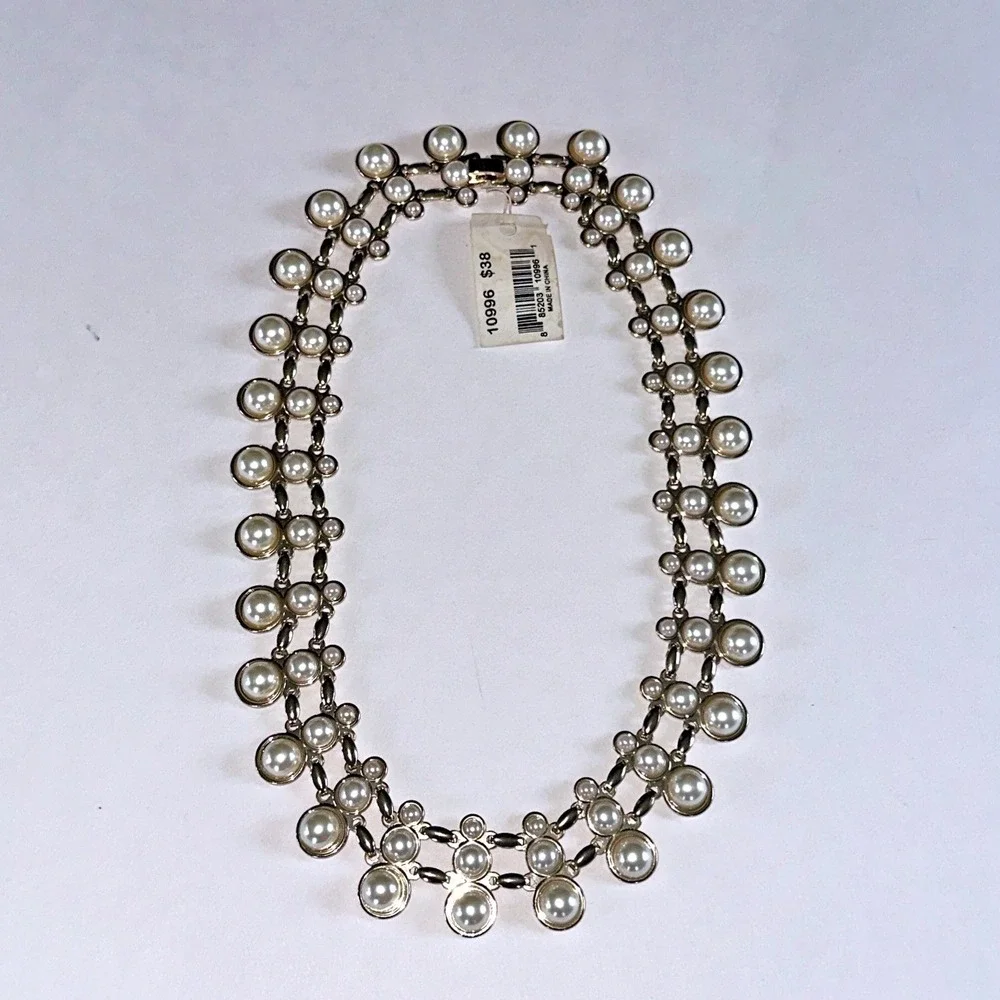 ViVI Faux Pearl Collar Necklace Women OS Cream Gold NWT Double Row Bib 10996
